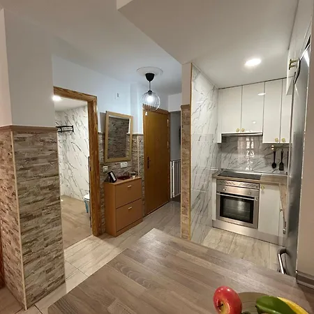 Lyrioshomes Hermoso Duplex Torremolinos Апартаменты *