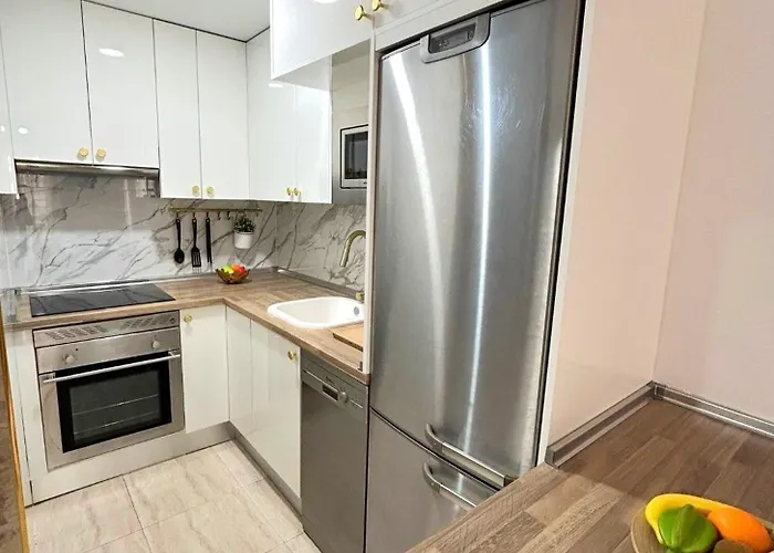 Lyrioshomes Hermoso Duplex Torremolinos Апартаменты *